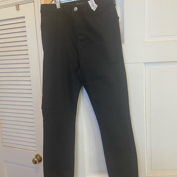 Zara high waisted jeans size 12. Never worn - Picture 2 of 4